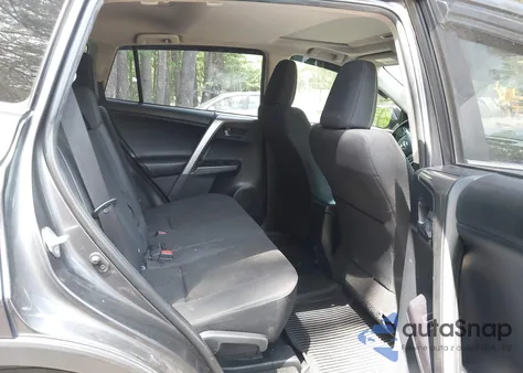 2018 Toyota Rav4 Xle z USA, uszkodzony, nr VIN JTMRFREV4JD234618